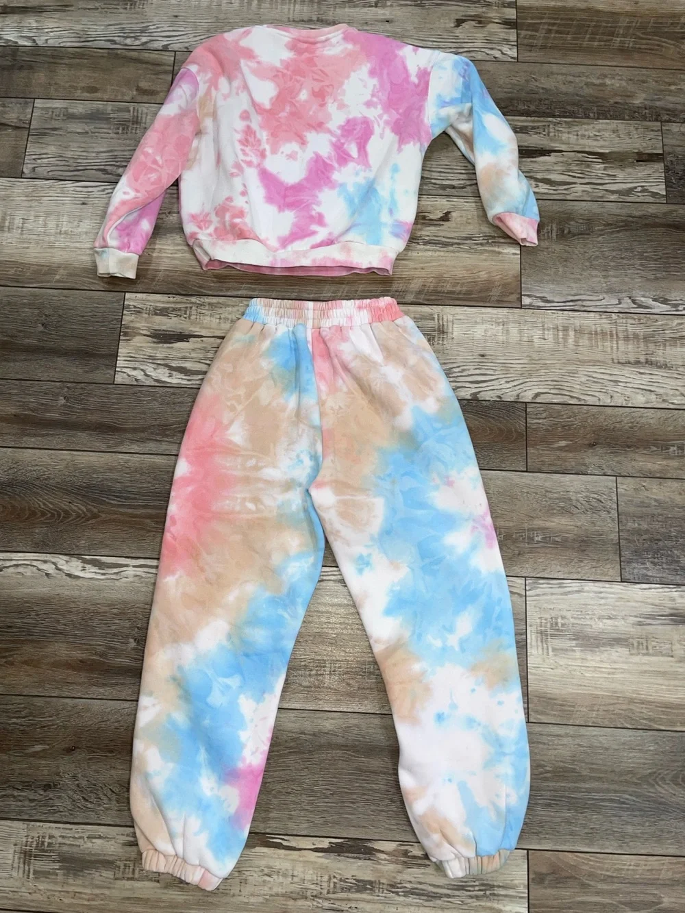 COMFRT Tie-Dye Sweatshirt &Joggers Set in Pink, Blue, Cream. Top large bottom XL